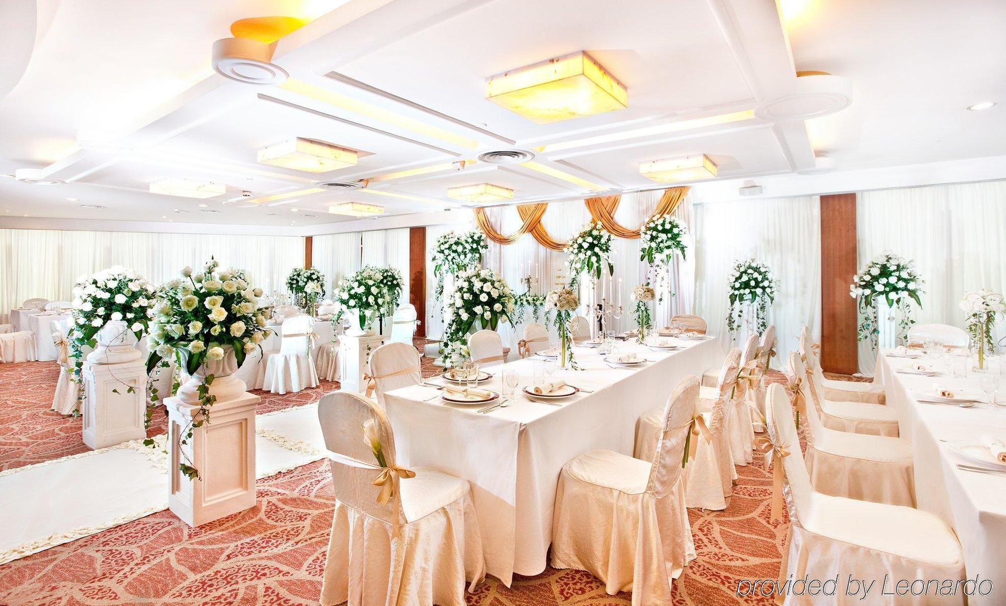 Crowne Plaza Nanjing Hotels & Suites מראה חיצוני תמונה