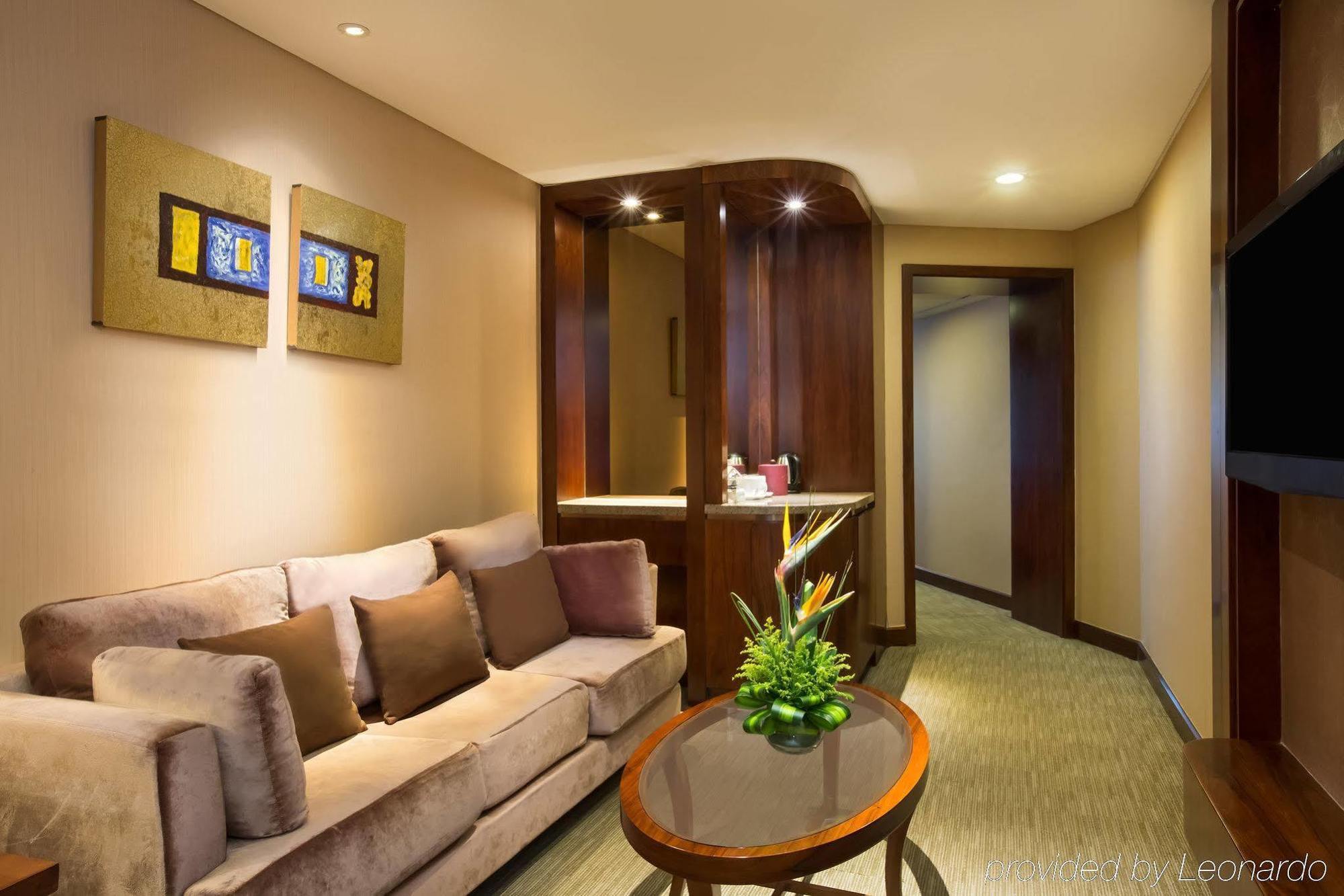 Crowne Plaza Nanjing Hotels & Suites מראה חיצוני תמונה