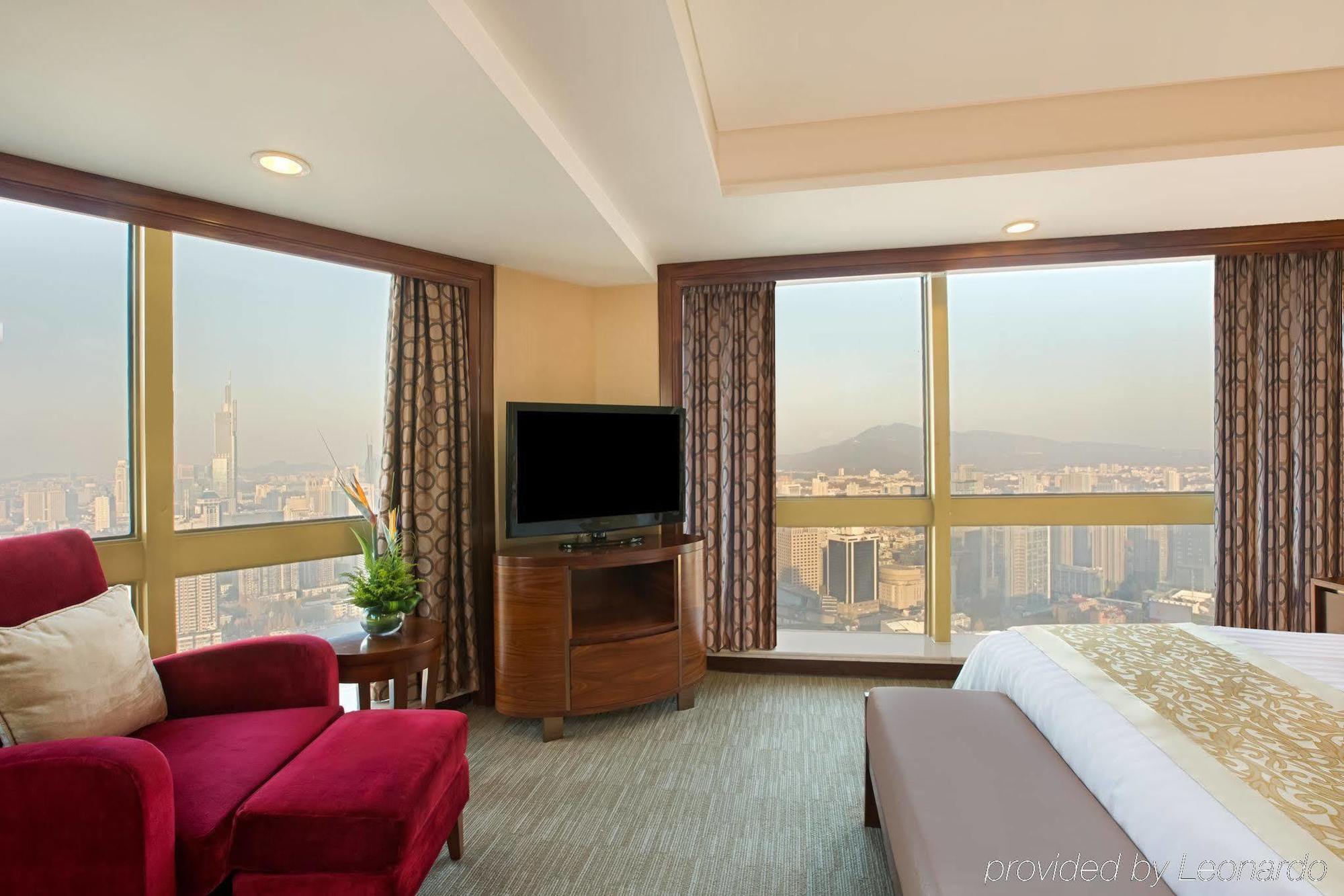 Crowne Plaza Nanjing Hotels & Suites מראה חיצוני תמונה