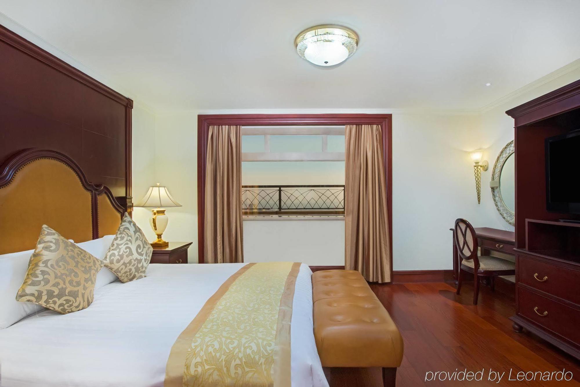 Crowne Plaza Nanjing Hotels & Suites מראה חיצוני תמונה