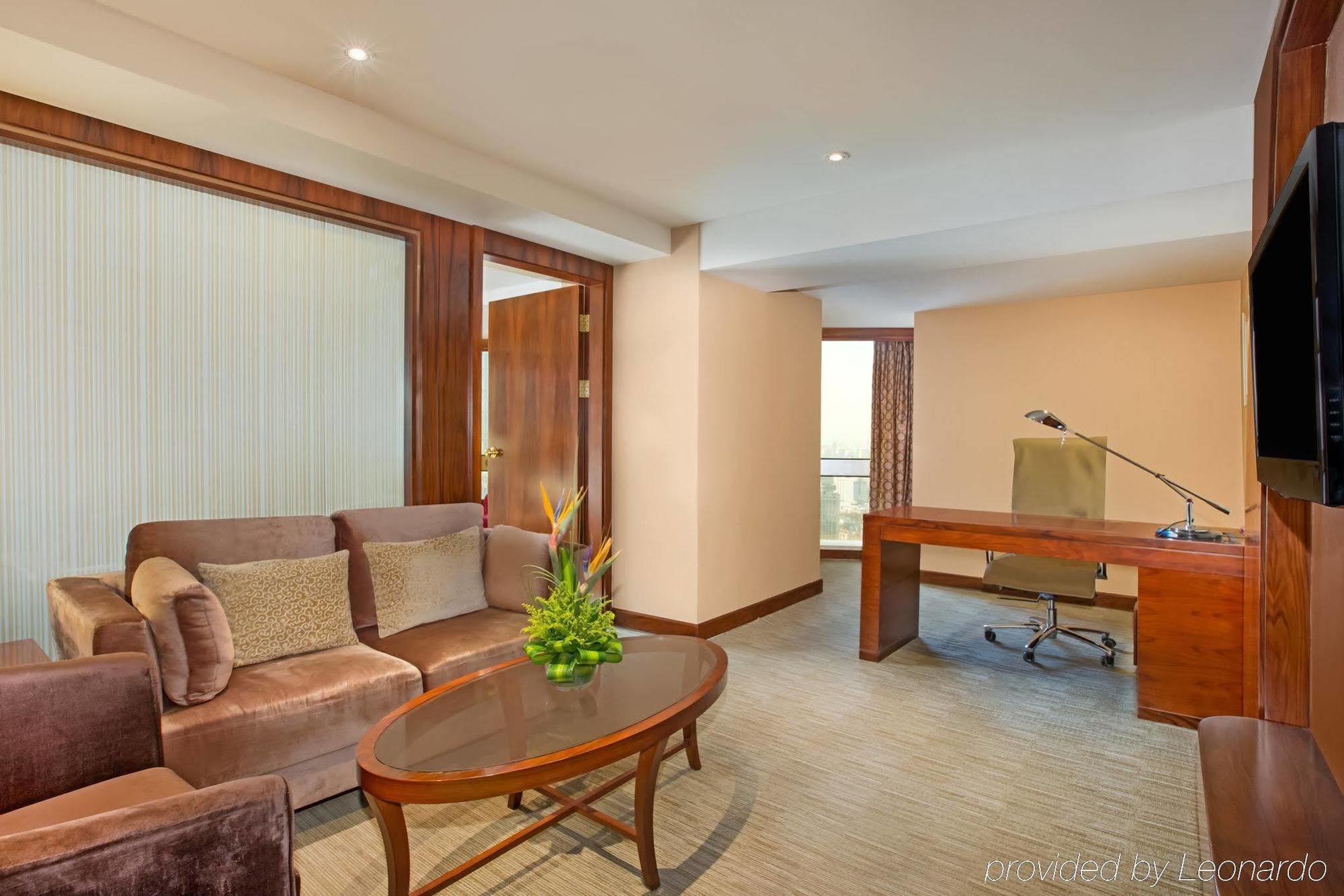 Crowne Plaza Nanjing Hotels & Suites מראה חיצוני תמונה