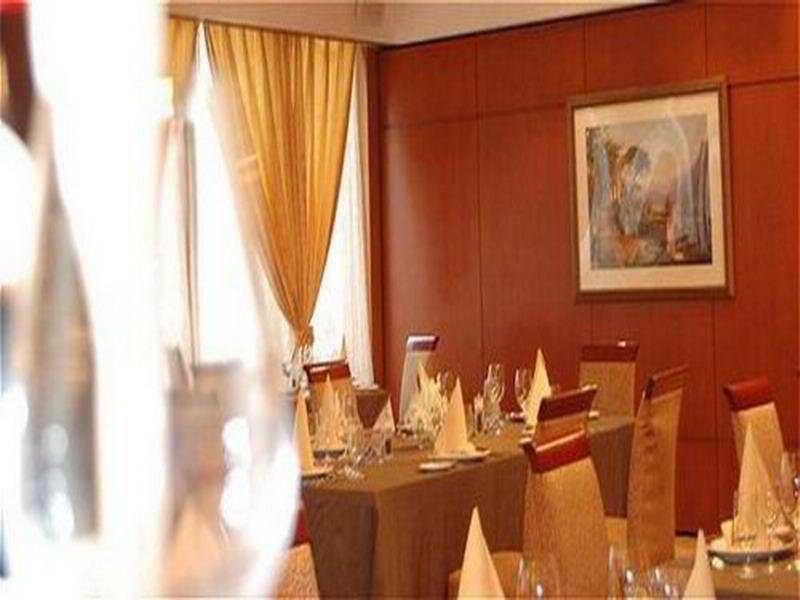 Crowne Plaza Nanjing Hotels & Suites מראה חיצוני תמונה
